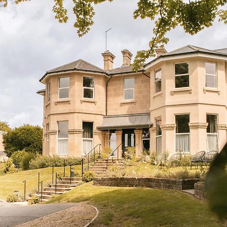 Leighton House - Boutique Guesthouse Бат Екстериор снимка The former vicarage of St. Andrew's Church, now the home of the school's headmaster