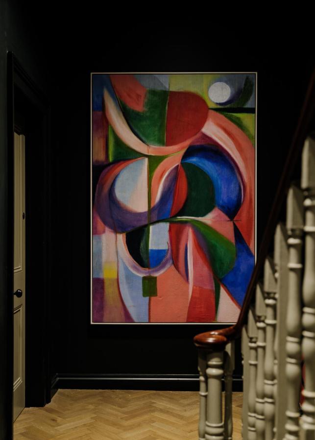 Leighton House - Boutique Guesthouse Бат Екстериор снимка Painting by the artist