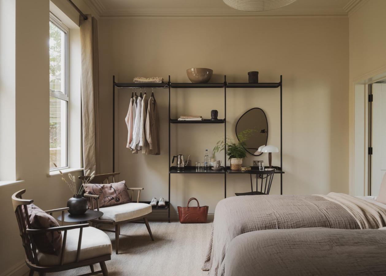 Leighton House - Boutique Guesthouse Бат Екстериор снимка Bedroom