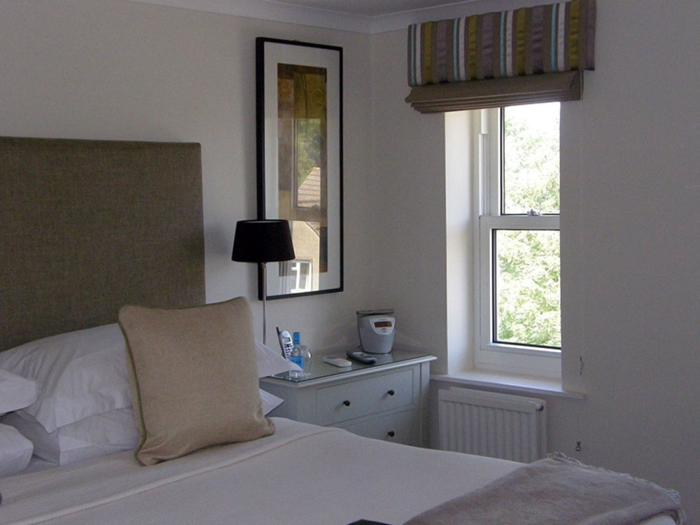 Leighton House - Boutique Guesthouse Бат Екстериор снимка A room at the hotel