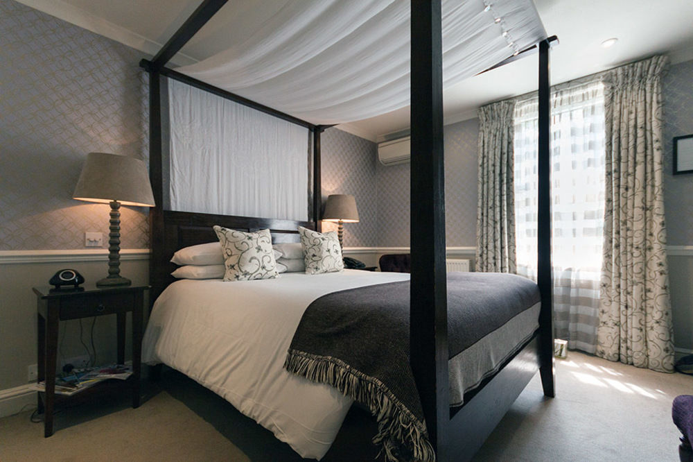 Leighton House - Boutique Guesthouse Бат Екстериор снимка A bedroom at The Mitre